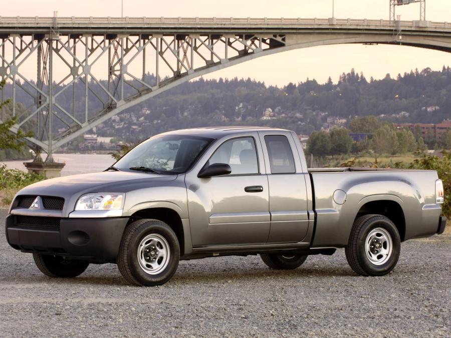 Mitsubishi Raider LS '2007